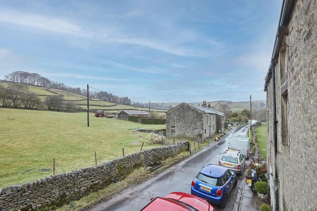Stunning 3 Bed Yorkshire Dales Cottage Аплтривик Экстерьер фото